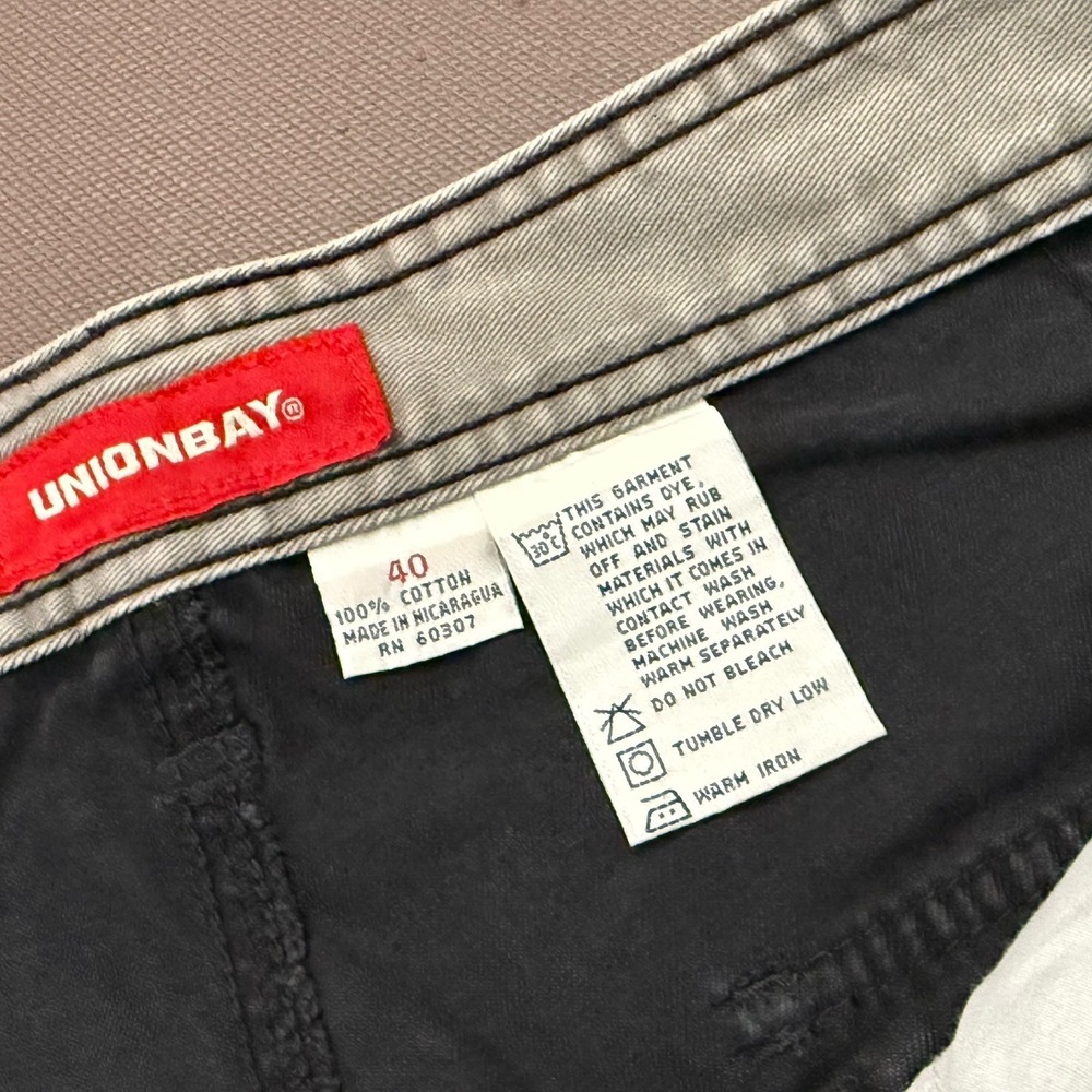 Union Bay Men's Y2K Cargo Shorts NWT Black 40 Skate Grunge Gorpcore Baggy - Picture 4 of 6